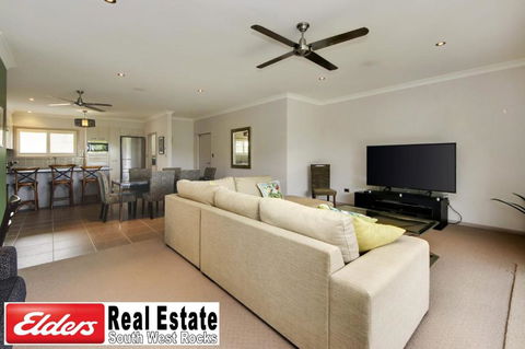 Front Creek Unit No 5 - Accommodation Gladstone 3