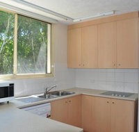 32 / 15 Rainbow Shores Unit overlooking bushland with shared swimming pool spa  tennis court - Accommodation Gladstone