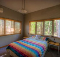 6 Satinwood Drive Rainbow Shores Stylish Beach House Free WiFi - Accommodation Gladstone