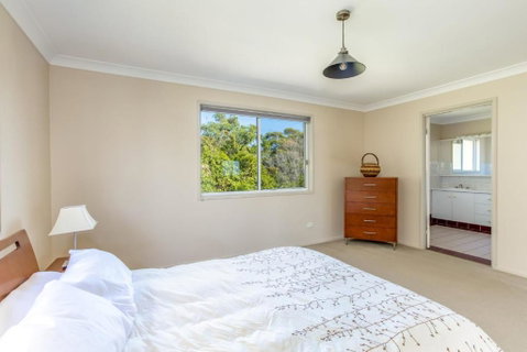 Rainbow Views Rainbow Beach Stunning Ocean Views & A Swimming Pool - Accommodation Gladstone 1