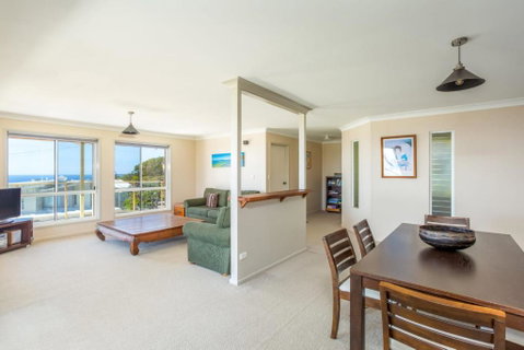 Rainbow Views Rainbow Beach Stunning Ocean Views & A Swimming Pool - Accommodation Gladstone 3