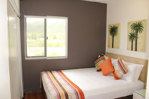 Beachside Apartment 17 - Accommodation Gladstone 3