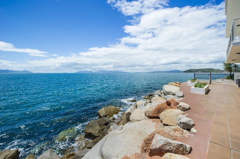 1 Bright Point Apartment 5402 - Accommodation Gladstone 0