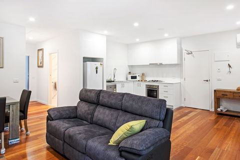 Woody Lifestyle One Bedroom Apartment - Accommodation Gladstone 2