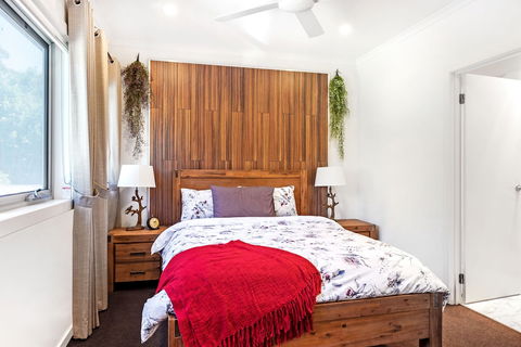 Woody Lifestyle One Bedroom Apartment - Accommodation Gladstone 6