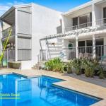 Beach Views & Breezes Sunshine Beach - Accommodation Gladstone 0