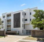 Relax in stylish comfort Sunshine Beach - Accommodation Gladstone
