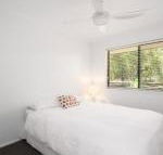 13 Orania Court Rainbow Shores Pool sleeps 8 air conditioning fire pit - Accommodation Gladstone