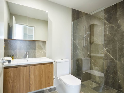 Luxurious 2bed 2bath APT With Parking@southport - Accommodation Gladstone 2