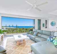 Unit 6 Rainbow Sea Rainbow Beach Amazing Ocean Views Aircon Wi Fi Pool Walk to Beach - Accommodation Gladstone