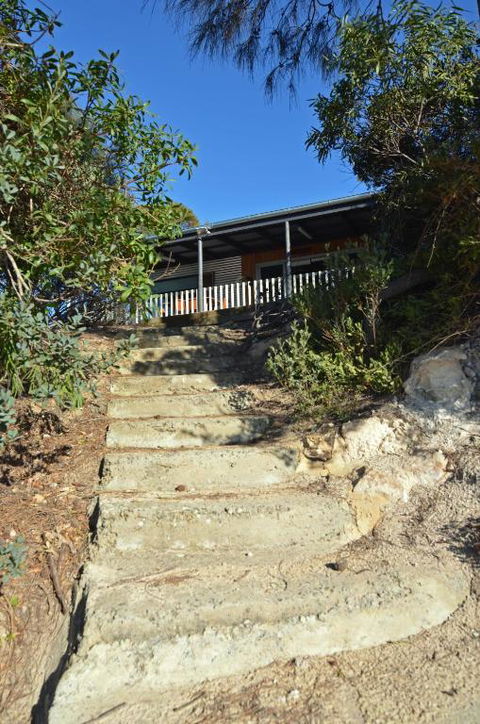 CDC 625 Beach House - Accommodation Gladstone 2