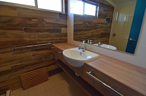 CDC 625 Beach House - Accommodation Gladstone 6