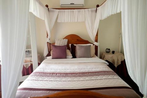 Fergusson Winery Homestead Accomodation - Accommodation Gladstone 0