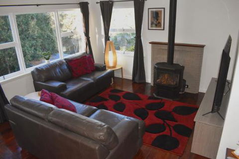 NEW Winston Cottage Leura Views & Location - Accommodation Gladstone 2