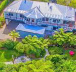 Cloud 9 Cliff Top Eagle Heights - Accommodation Gladstone