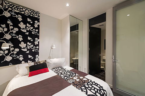 Soho52 - Accommodation Gladstone 1