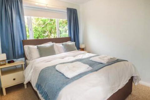 Waverley Corporate Townhouses - Accommodation Gladstone 1