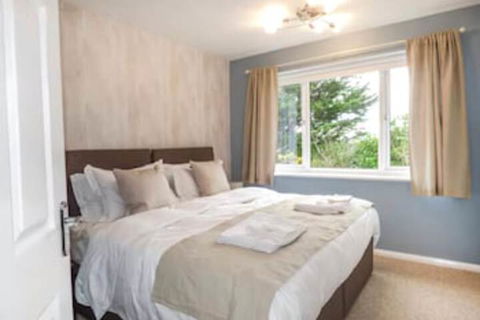 Waverley Corporate Townhouses - Accommodation Gladstone 6