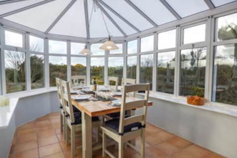 Waverley Corporate Townhouses - Accommodation Gladstone 5