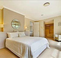 The Lakes Coolum - Accommodation Gladstone