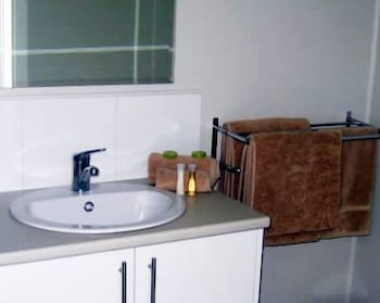 Portarlington Beach Motel - Accommodation Gladstone 6