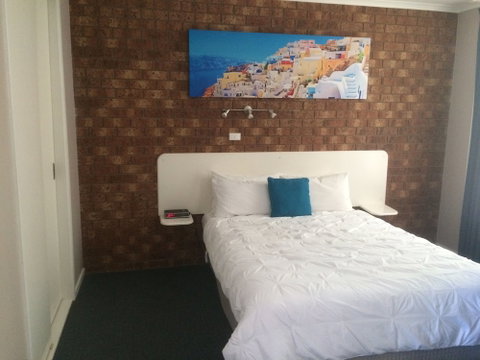 Portarlington Beach Motel - Accommodation Gladstone 5