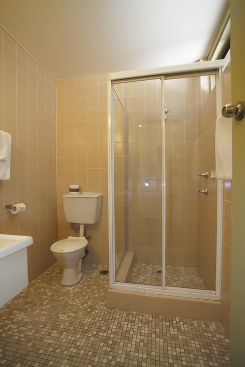Maclin Lodge Motel - Accommodation Gladstone 5