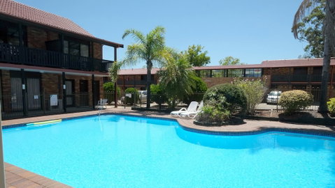 Maclin Lodge Motel - Accommodation Gladstone 4