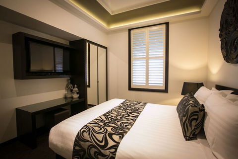 Gallery Apartments - Accommodation Gladstone 7