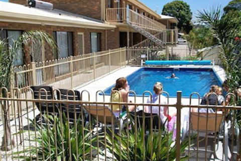 Allambi Holiday Apartments - Accommodation Gladstone 6