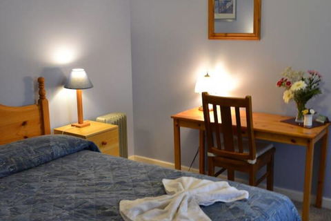 Palms Bed & Breakfast - Accommodation Gladstone 5