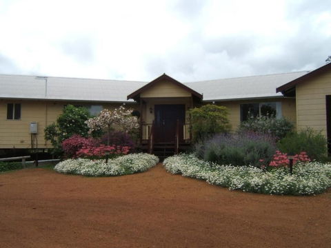 Shambhala Guesthouse - Accommodation Gladstone 1