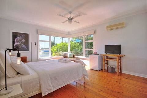 Dolphin Sands - Accommodation Gladstone 7