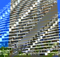 Surfers Century Oceanside Apartments - Accommodation Gladstone