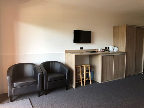 Huskisson Beach Motel - Accommodation Gladstone 2