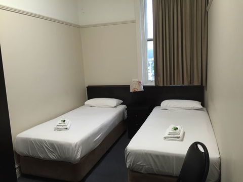 Federal Hotel - Accommodation Gladstone 3