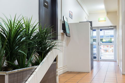 Federal Hotel - Accommodation Gladstone 0
