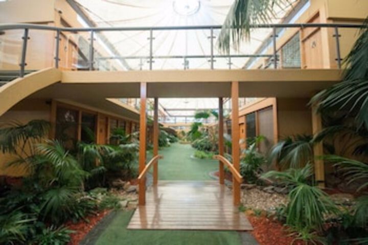 Queanbeyan East NSW Accommodation Gladstone