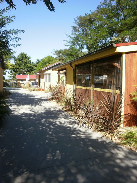 Kickback Cottages - Accommodation Gladstone 2