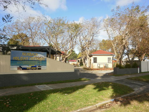 Kickback Cottages - Accommodation Gladstone 3