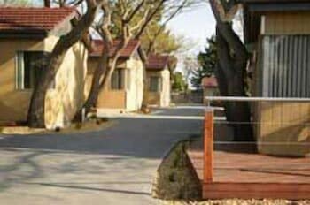Kickback Cottages - Accommodation Gladstone 1