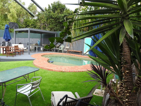 Surf City Motel - Accommodation Gladstone 1