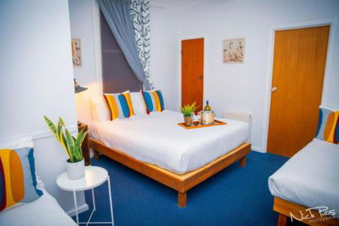 Amara Springs Guest House - Accommodation Gladstone 2