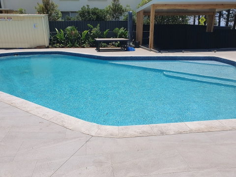 Burleigh Esplanade Apartments - Accommodation Gladstone 5