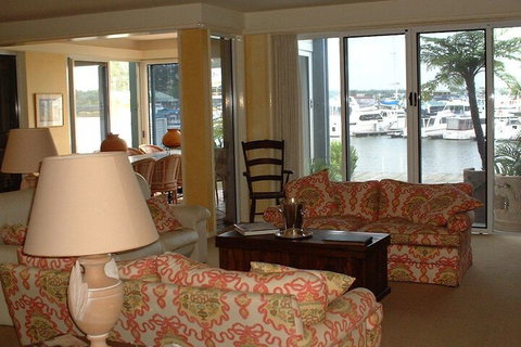 Sanctuary Cove Villas - Accommodation Gladstone 4