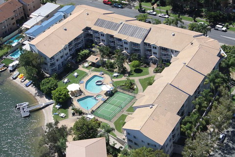 Pelican Cove - Accommodation Gladstone 1