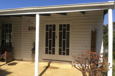 Saint Patricks Luxury Boutique Hotel - Accommodation Gladstone 0
