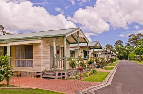 Warragul Gardens Holiday Park - Accommodation Gladstone 0