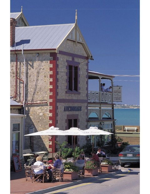 Anchorage Seafront Hotel - Accommodation Gladstone 0
