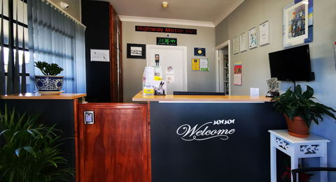 Highway Motor Inn - Accommodation Gladstone 2